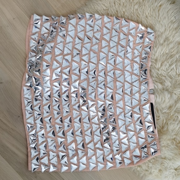 Skirts - Picture 2 of 6